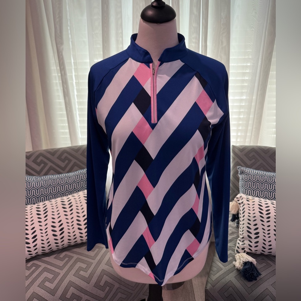 TPC Sawgrass Sport Haley Navy and Pink Chevron Top, size medium